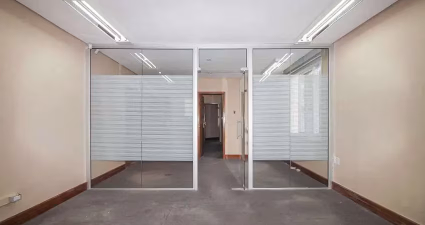 Sala comercial à venda na Avenida Benjamin Constant, 1066, São João, Porto Alegre