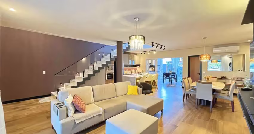 Casa à venda com 174m², 3 dormitórios, 3 suítes, 2 vagas, no bairro hípica em porto alegre
