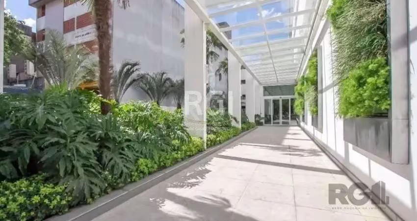 Sala comercial desocupada no edifício baltimore, bairro bom fim em porto alegre.