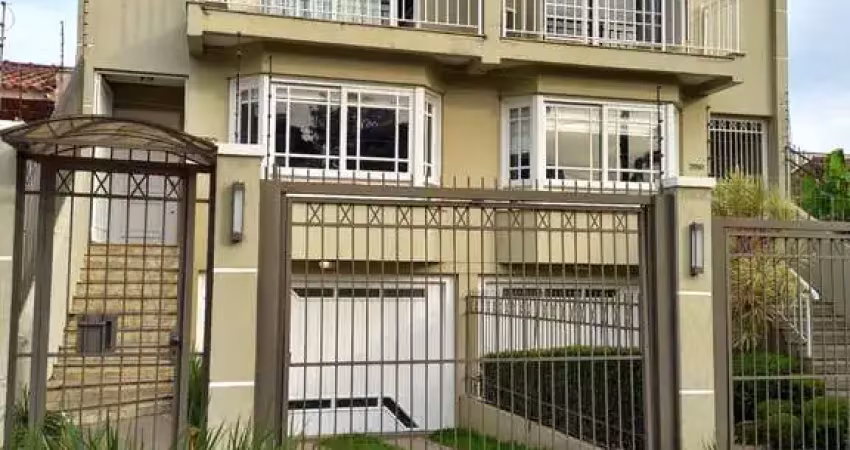 Casa com 4 dormitórios no bairro chácara das pedras