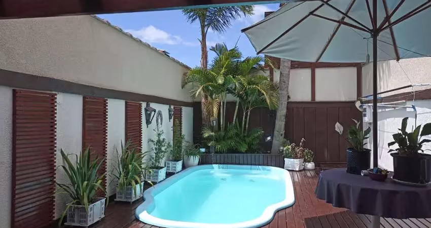 Casa com 4 quartos à venda na Rua Eliza Tevah, 58, Hípica, Porto Alegre