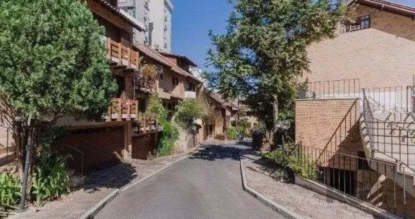 Vende-se ampla casa em condomínio com 3 quartos, suite master, sacada, perto da encol - 292m² - bela vista