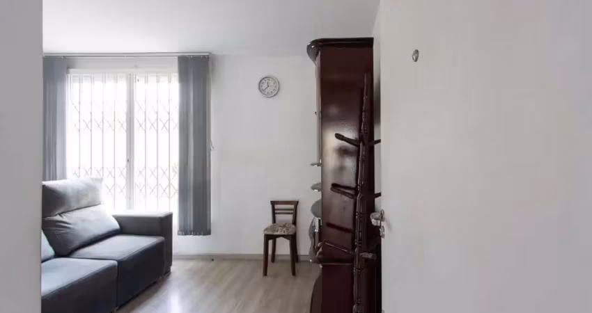 Apartamento térreo i 3 dormitórios i semi mobiliado i  bairro hípica