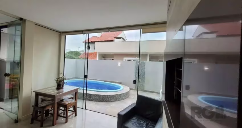 Casa com 3 quartos, 1 suíte, churrasqueira, lareira, 2 vagas de garagem, no bairro hípica, porto alegre/rs