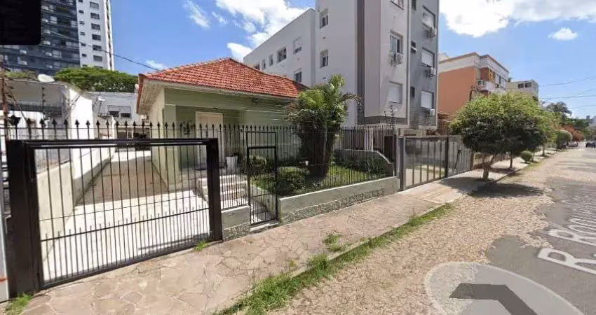 Casa com 3 quartos à venda na Rua Roque Gonzales, 217, Jardim Botânico, Porto Alegre