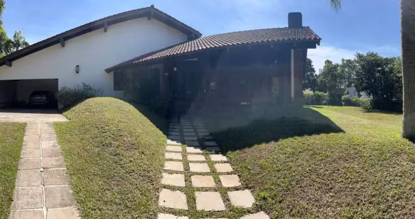 Linda casa térrea no condomínio horizontal jardim do sol