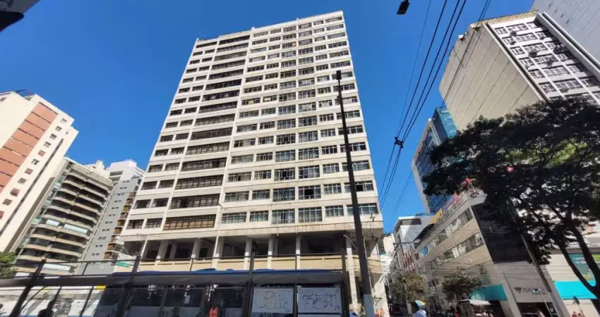 Apartamento para Venda em Juiz de Fora, Centro, 4 dormitórios, 2 suítes, 4 banheiros, 1 vaga