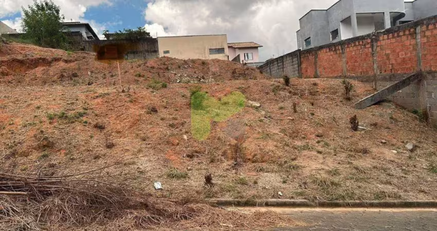 Terreno com vista para a serra no alto das palmeiras