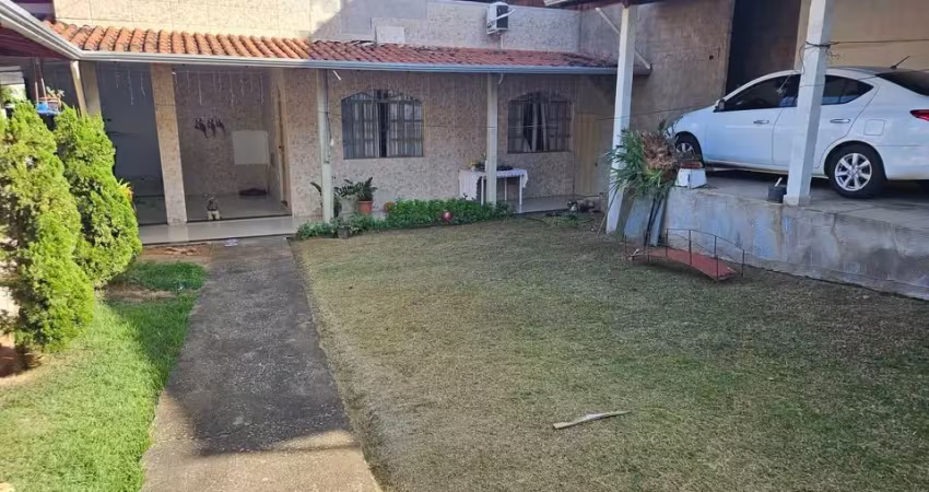 Casa com 4 quartos à venda na Rua Pisa, Bethânia, Ipatinga