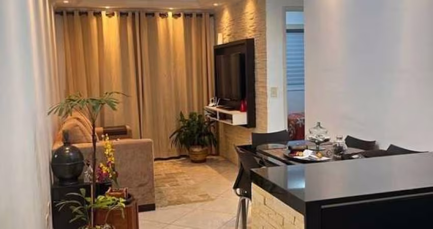 LINDO APARTAMENTO COBERTURA, A 300 METROS DO METRÔ