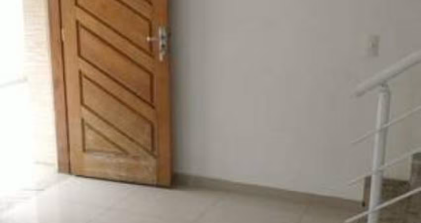 SOBRADO EM CONDOMÍNIO FECHADO 2 DORMITÓRIOS, 1 VAGA DE GARAGEM LIVRE, 110 M² COM SALÃO PRIVATIVO