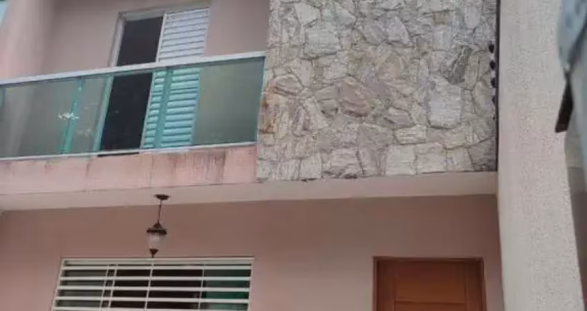 Sobrado com 3 dormitórios e uma  vaga  na região do penha