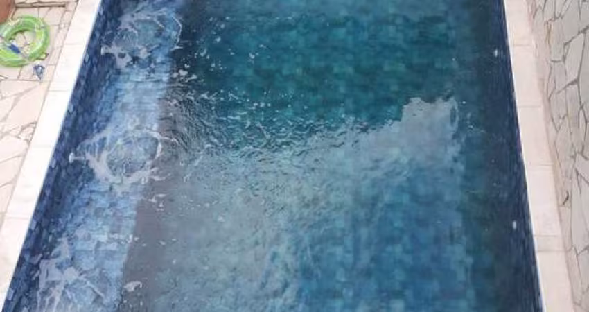 SOBRADO NA REGIÃO DA VILA RÉ COM PISCINA