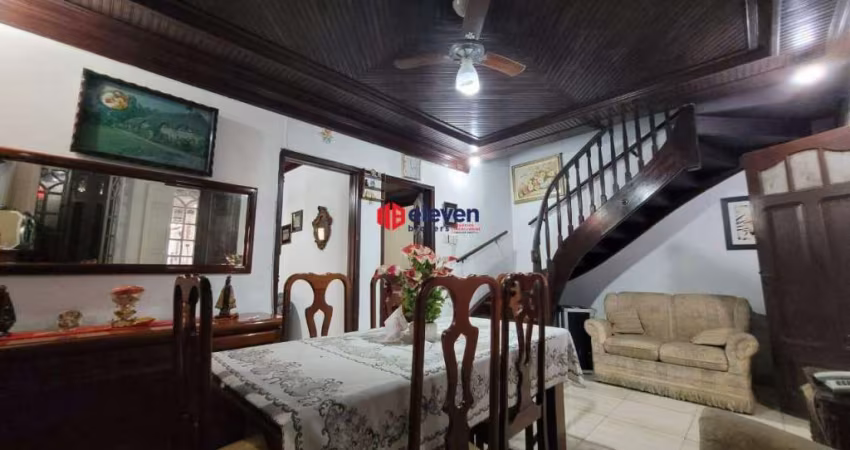 Casa Antiga em um terreno de 500 m² - Investimento para Múltiplas Residências. Macuco, Santos