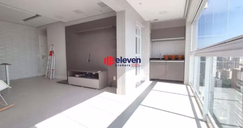 Apartamento para locação no legend residence, 02 dormitórios, 01 vaga de garagem, no coração do gonzaga, santos-sp.