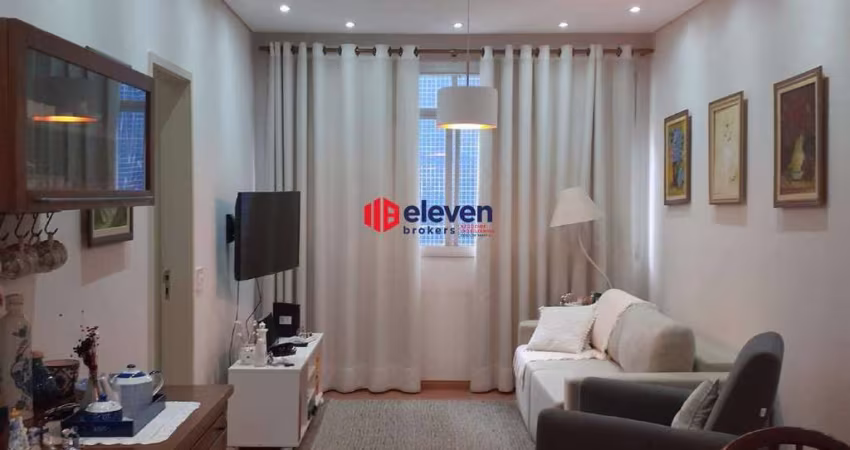 Excelente apartamento reformado com 3 Quartos e Suíte na Avenida Ana Costa, Santos