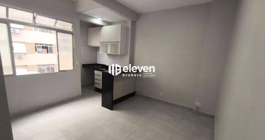 Apartamento à Venda 01 Dormitório | 42m² | Quadra da Praia | Reformado para Airbnb | Santos
