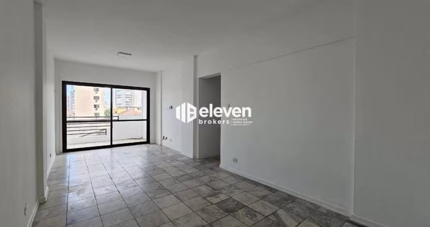 Apartamento com sacada à venda na Ponta da Praia - Santos/SP