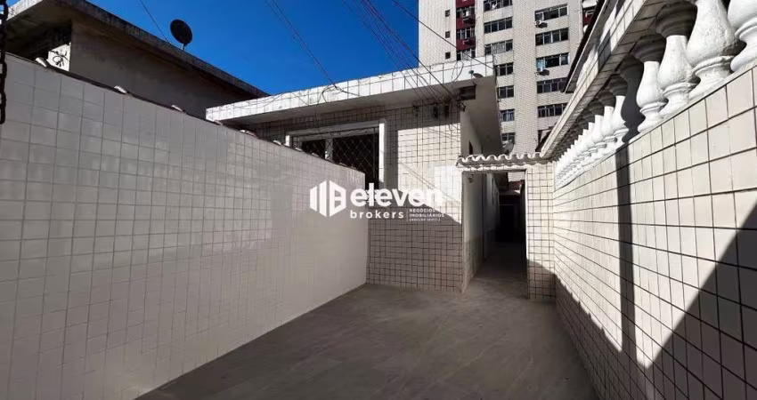 Excelente Casa para locação com 2 suítes e 4 banheiros no Embaré