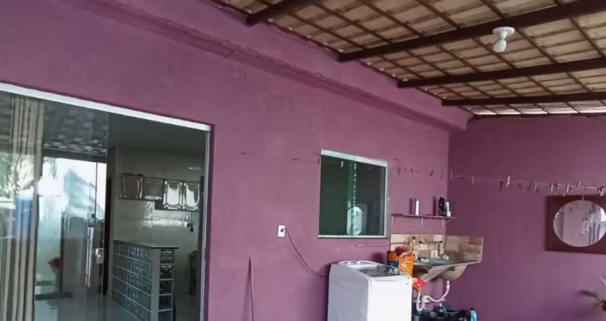 Casa com 02 quartos + anexo com 02 quartos - entrada independente - escritura registrada