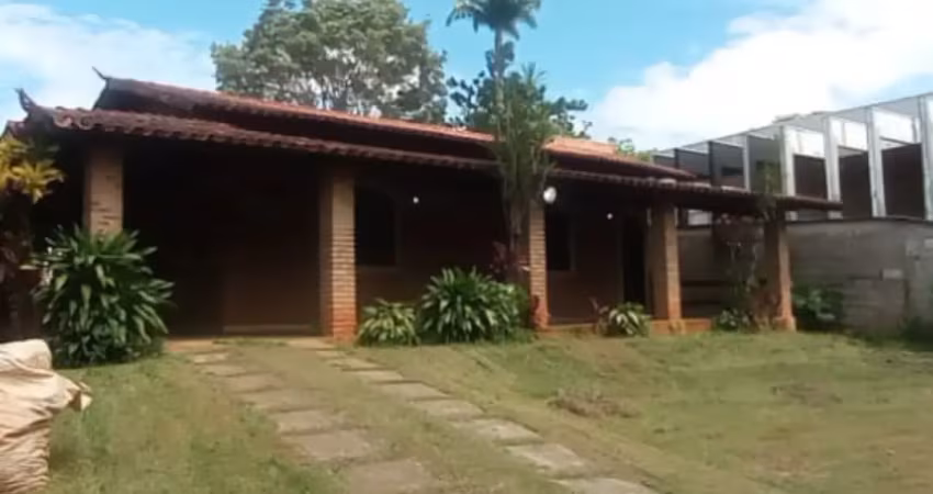Casa no condomínio fazenda solar   se você procura conforto, espaço e tranquilidade, essa é a oportunidade ideal!
