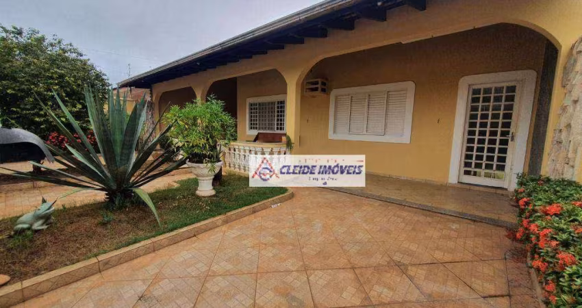 Casa com 3 dormitórios à venda, 378 m² por R$ 550.000,00 - Jardim Petrópolis - Cuiabá/MT