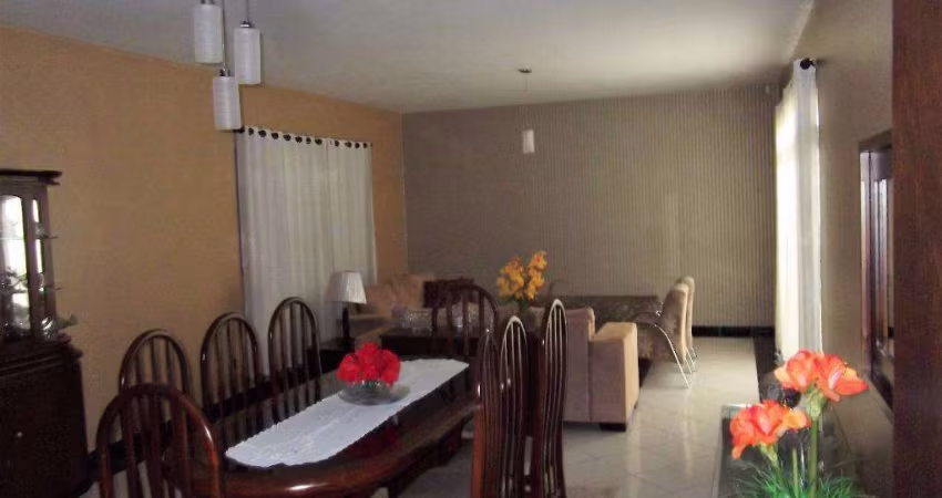 Casa Shangri-lá com 04 terrenos ótima localização RS 1.550.000,00