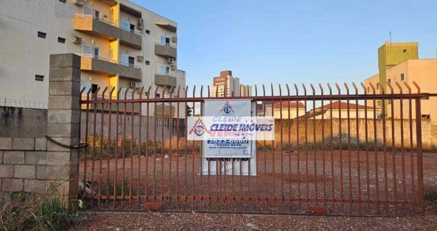 Terreno de 1100 m2 à venda no Jardim Petropólis, em Cuiabá/MT