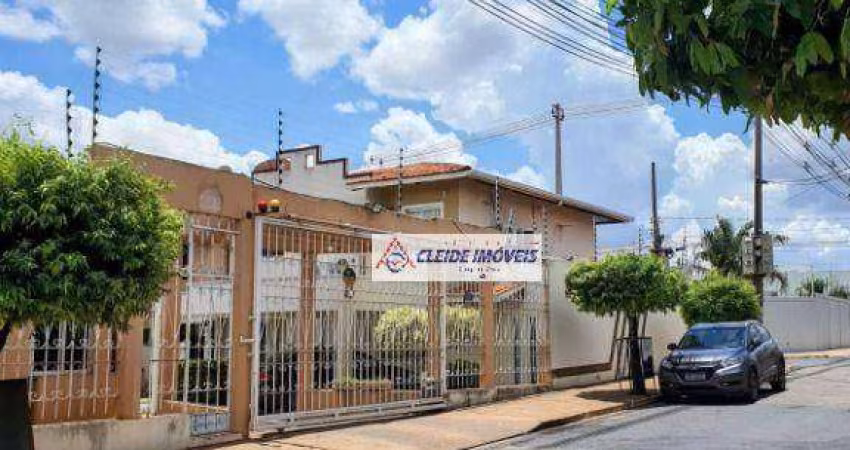 Sobrado  Venda com  3 quartos sendo 1 suites atras shopping Estação, 430 mil aceita financiamento