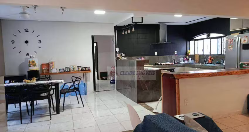 Casa Térrea Residencial/ Comercial  a Venda R$ 650.000,00 Bairro: Pico do Amor em Cuiabá-MT