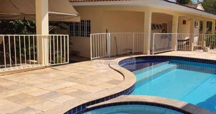 Casa Terrea com 2 terrenos Jardim Itália, Rua Fechada