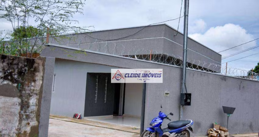 Casa com 03 dormitórios à venda, 200 m²,  R$ 480.000 - Dom Aquino - Cuiabá/MT