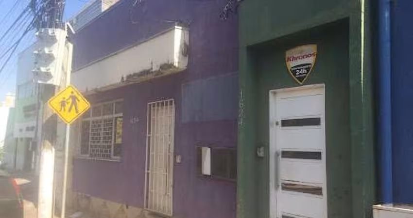 Casa na Rua 13 de Junho - R$ 250.000,00 - Ótimo ponto Comercial