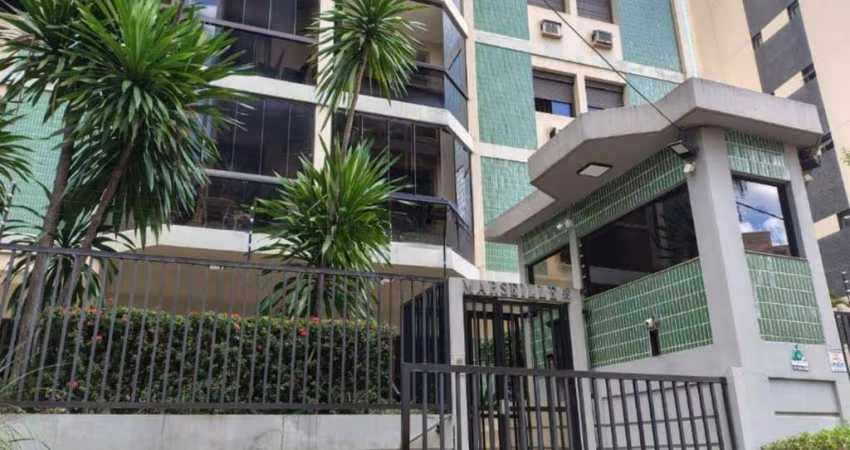 Apartamento com 3 quartos para alugar na Rua Pedro de Magalhães, --, Cambuí, Campinas