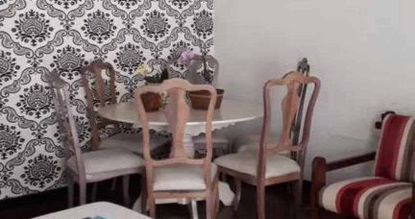 Casa para Venda em Taubaté, Centro, 3 dormitórios, 1 suíte, 3 banheiros, 1 vaga