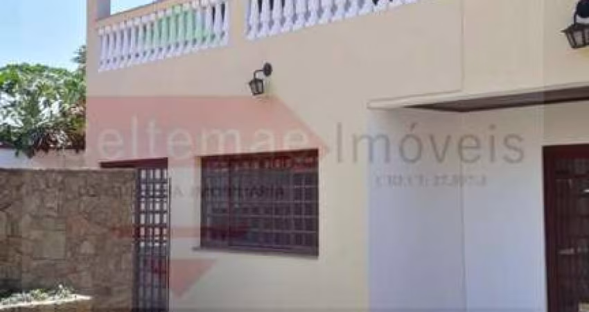 CASA COM 5 DORMITÓRIOS, PISCINA E RANCHO GOURMET
