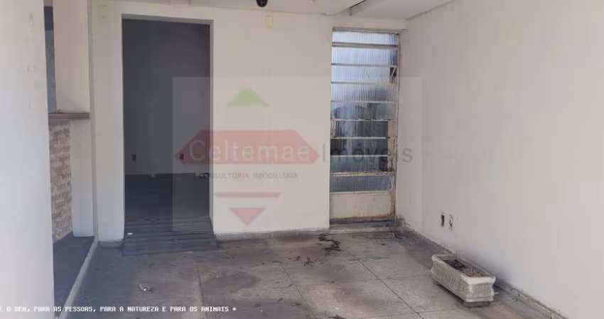 CASA NA REGIAO CENTRAL DE TAUBATE