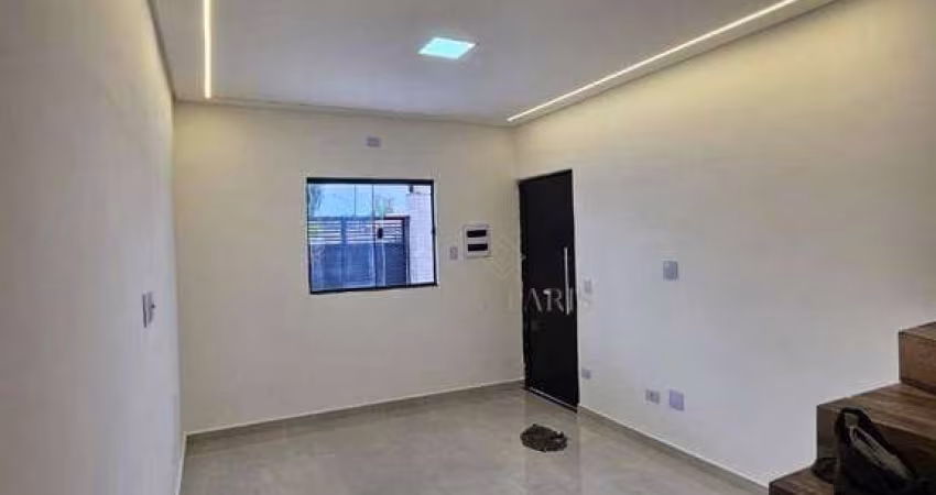 Sobrado com 3 dormitórios à venda, 98 m² por R$ 485.000,00 - Maracanã - Praia Grande/SP