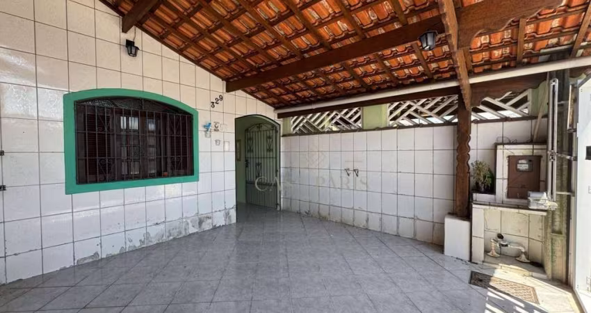Casa com 2 dormitórios à venda, 70 m² por R$ 420.000,00 - Maracanã - Praia Grande/SP