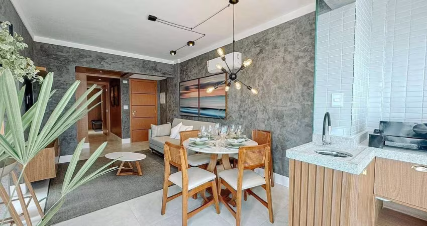Apartamento com 2 dormitórios à venda, 67 m² por R$ 740.000,00 - Maracanã - Praia Grande/SP