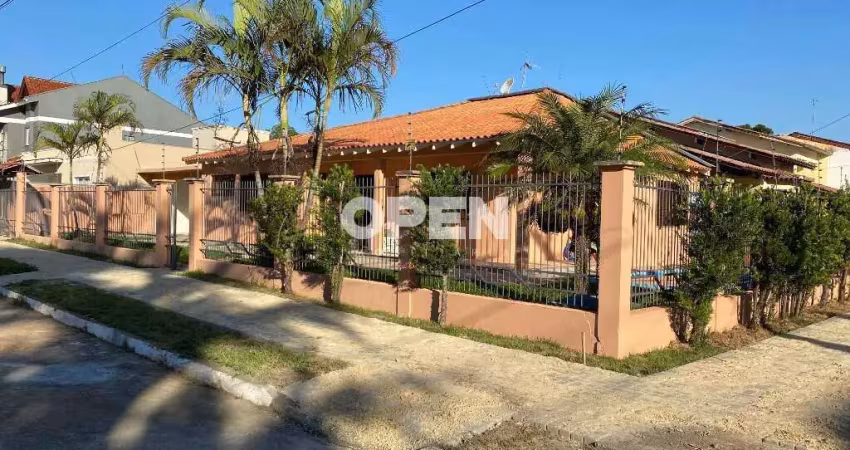 Casa com 3 quartos à venda na Rua Doutor Breno Roberto Cassel, Nossa Senhora das Graças, Canoas