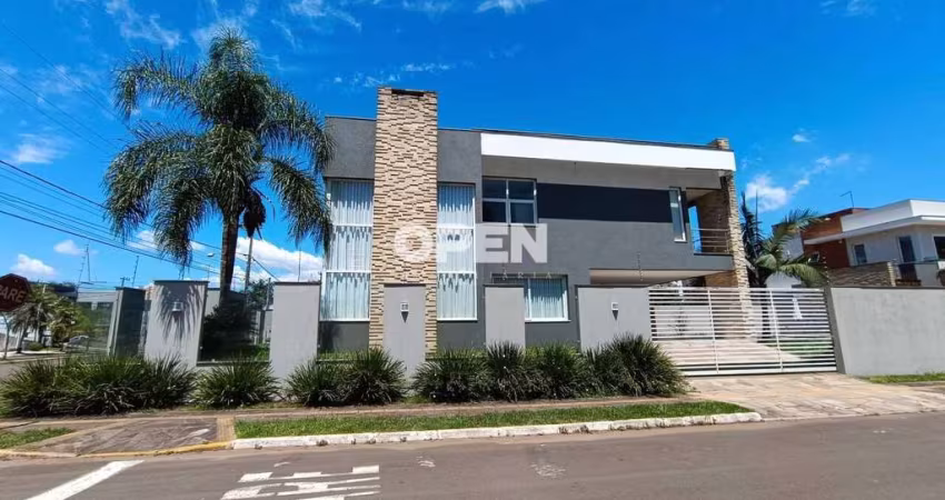 Sobrado à venda com 3 dormitórios, suíte, espaço gourmet e piscina – Canoas