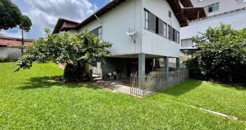Casa à venda, 3 quartos, 1 suíte, 10 vagas, Liberdade - Belo Horizonte/MG