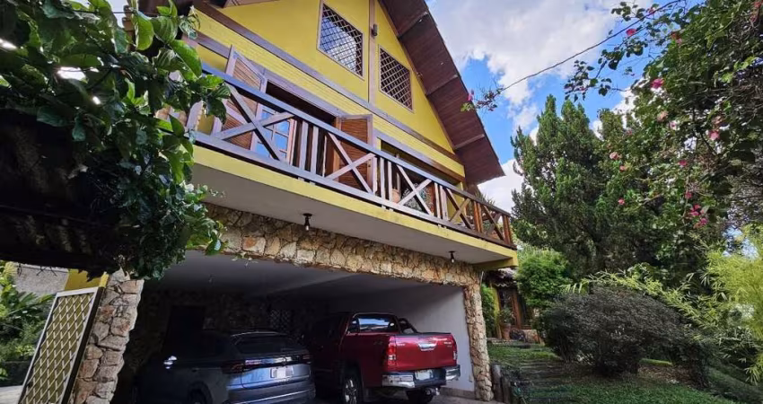 CASA | 4 QUARTOS | 2 SUÍTES | 6 VAGAS – BAIRRO GARÇAS - R$ 2.150.000,00