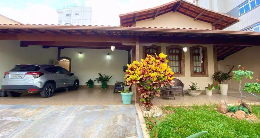 Casa à venda, 4 quartos, 1 suíte, 4 vagas, Castelo - Belo Horizonte/MG