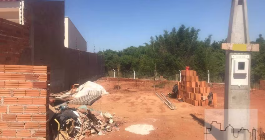 Terreno de esquina a venda no Cidade Jardim