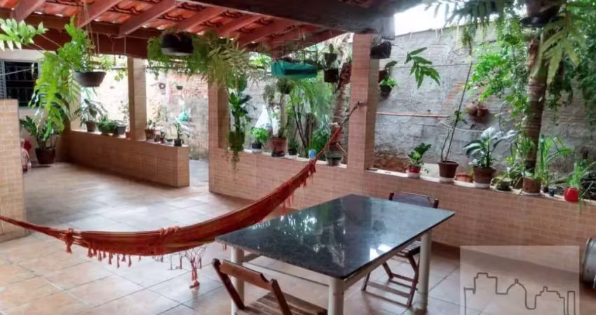 Casa com 3 quartos à venda na Rua Tori Kitamura, Parque Cecap, Araraquara