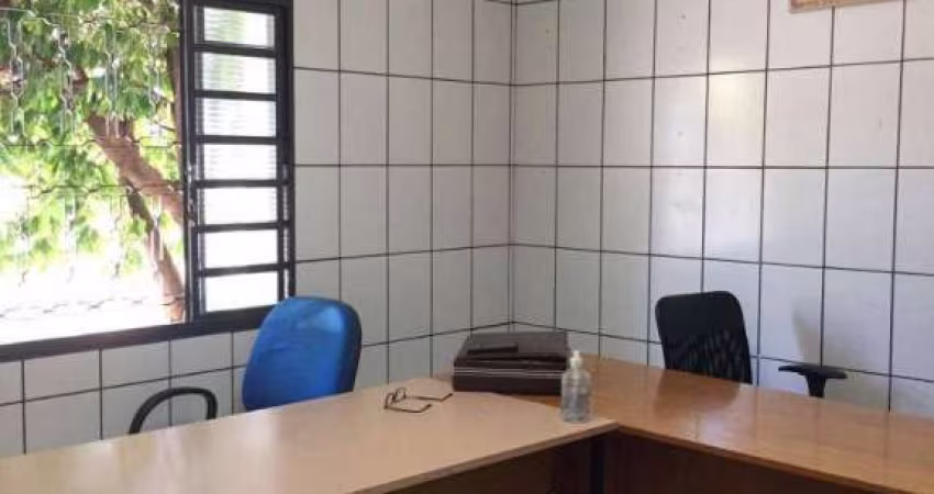 Imóvel com escritório a venda na região central de Araraquara.