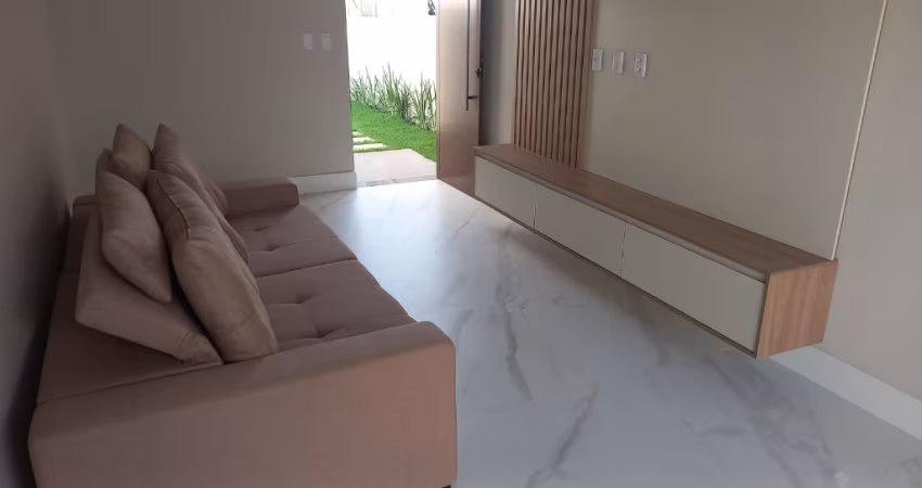 Alugo casa no condomínio Mangata bairro Sim.