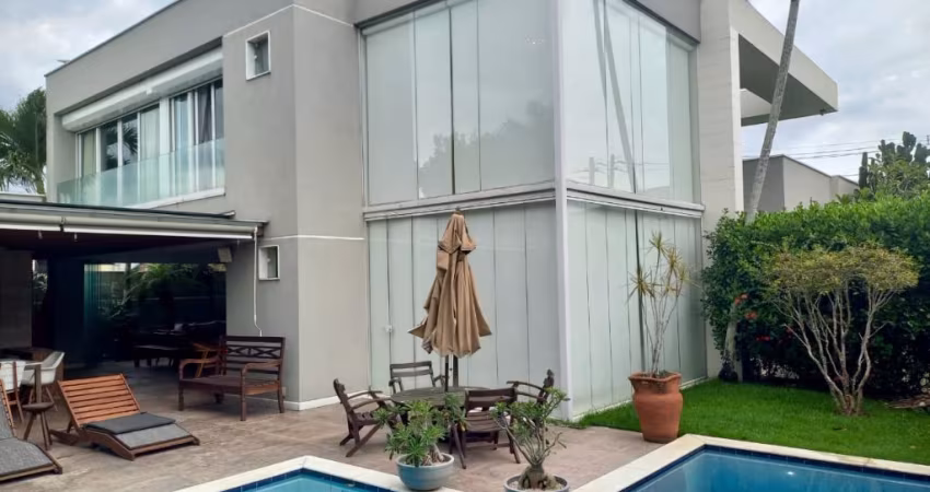 Casa com 4 quartos e piscina á venda em condomínio no Sim, Feira de Santana- Ba.